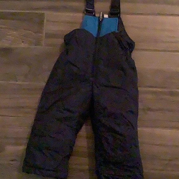 Snow Suit - Picture 1 of 2